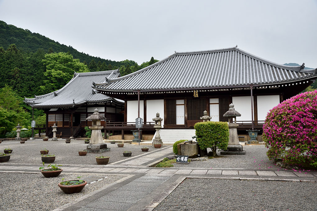 當麻寺奥院本堂と阿弥陀堂