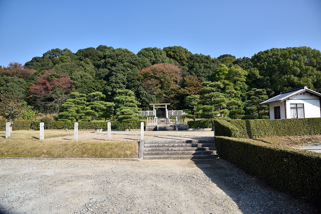 渋谷向山古墳