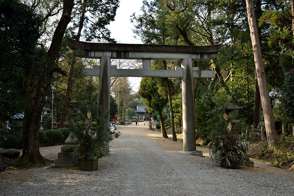 大和神社二の鳥居