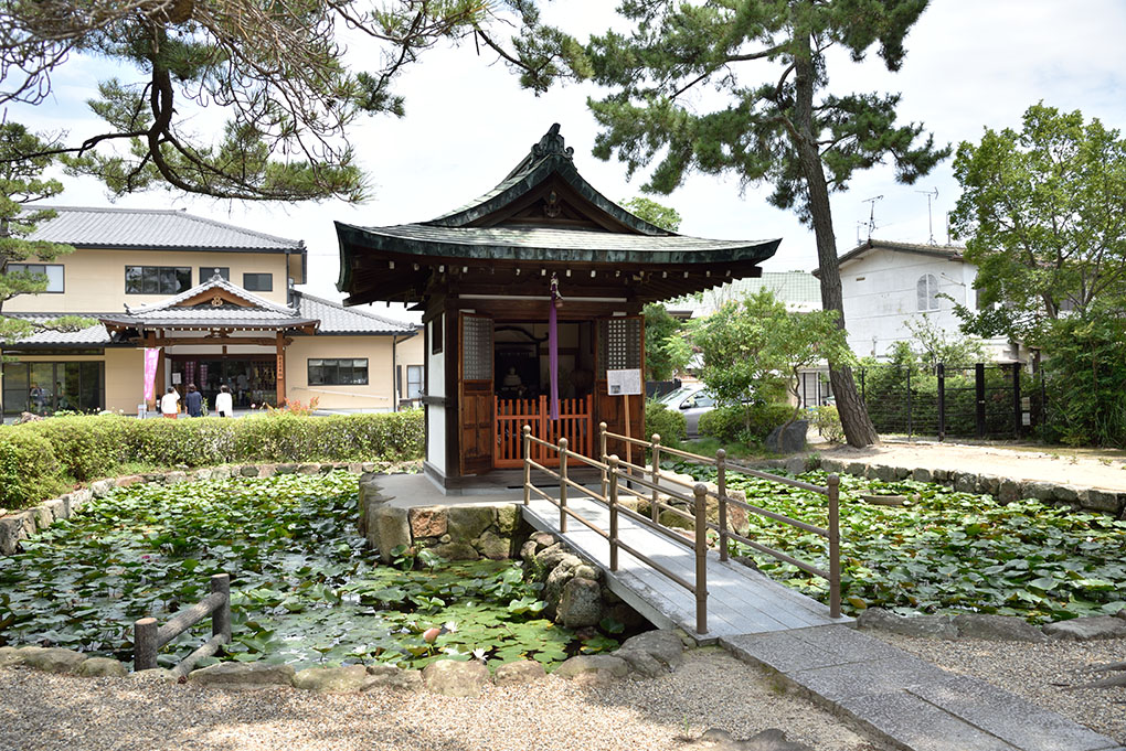 喜光寺弁天堂