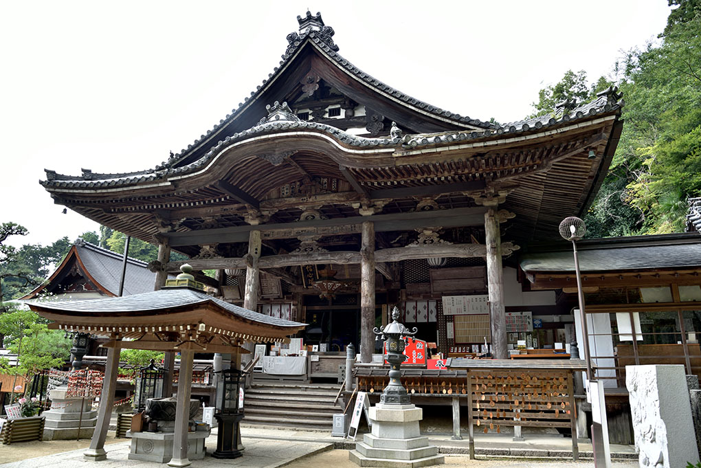 岡寺本堂