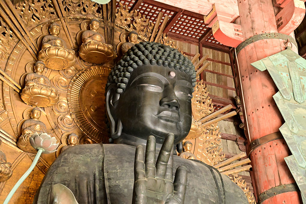 東大寺の盧舎那仏坐像