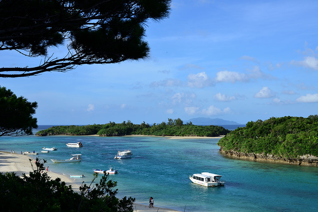 夕暮れの川平湾