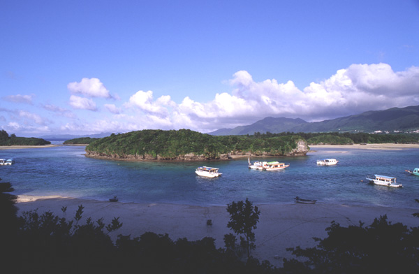 川平湾
