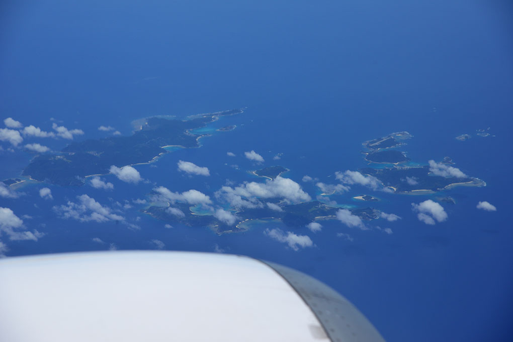 沖縄本島を通過